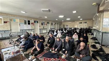 برگزاری مراسم زیارت عاشورا در سالروز سوم امام حسین (ع) در بیمارستان