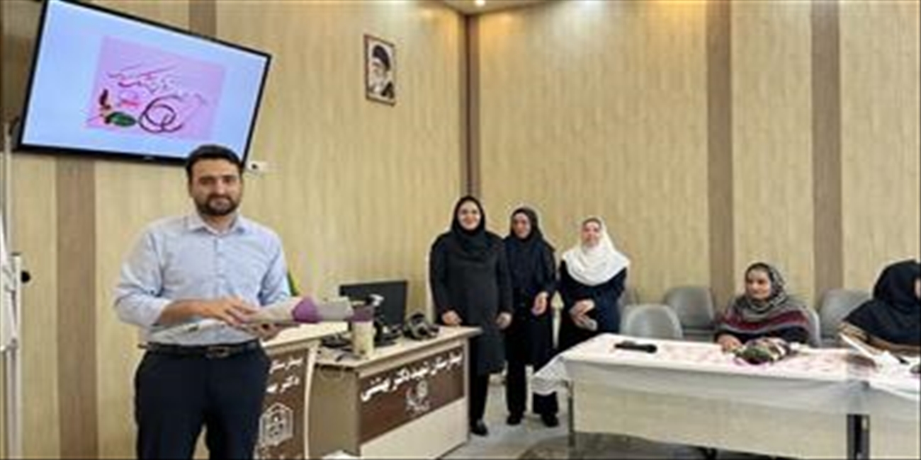 تقدیر از داروساز بیمارستان شهید دکتر بهشتی مراغه به مناسبت روز داروساز