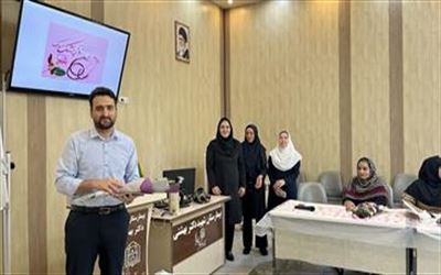 تقدیر از داروساز بیمارستان شهید دکتر بهشتی مراغه به مناسبت روز داروساز